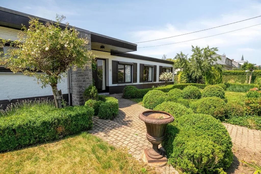 Exterior - Open-Plan House to Renovate near Putte Centre