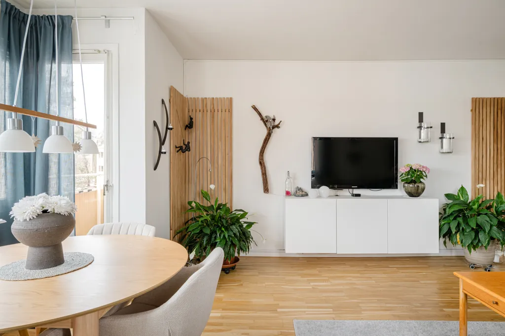 Elutuba - Apartment with West-Facing Balcony in Gubbängen