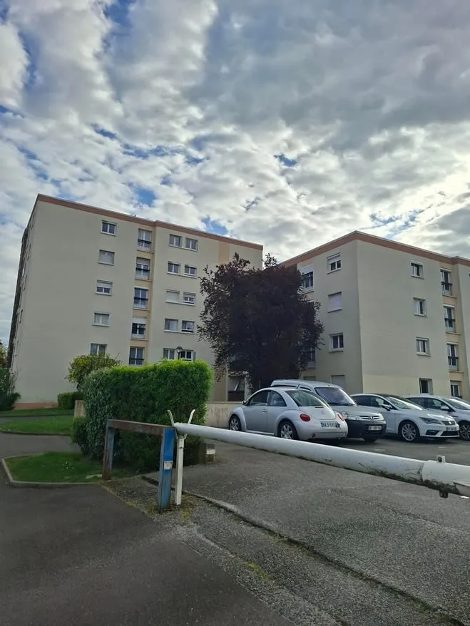 Välivaade - Charming 3-Piece Flat with Balcony in Quiet Area