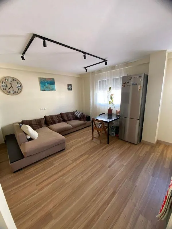Séjour - Modernised Flat with Balcony in Benicalap