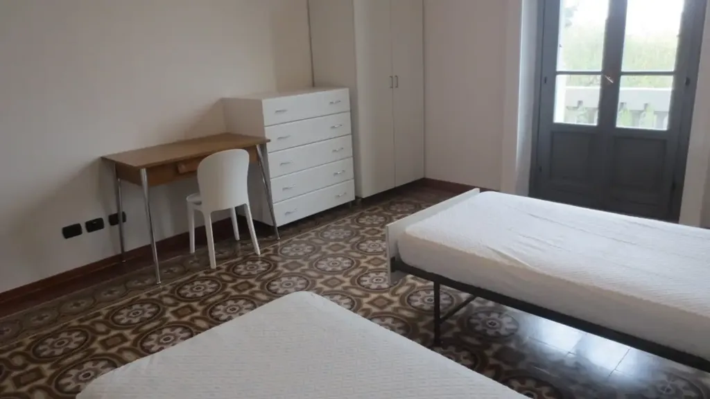 Bedrooms - Rented Apartment with Balcony in Milan