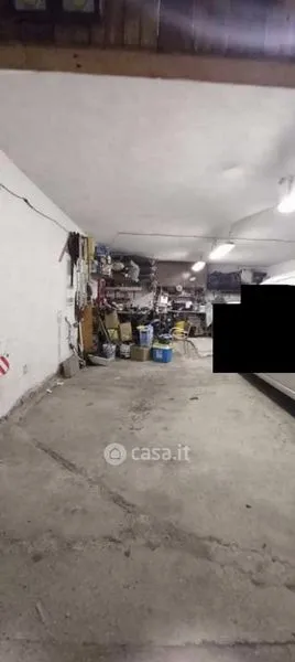 Garage - Two-Storey House with Balcony in Taglio di Po