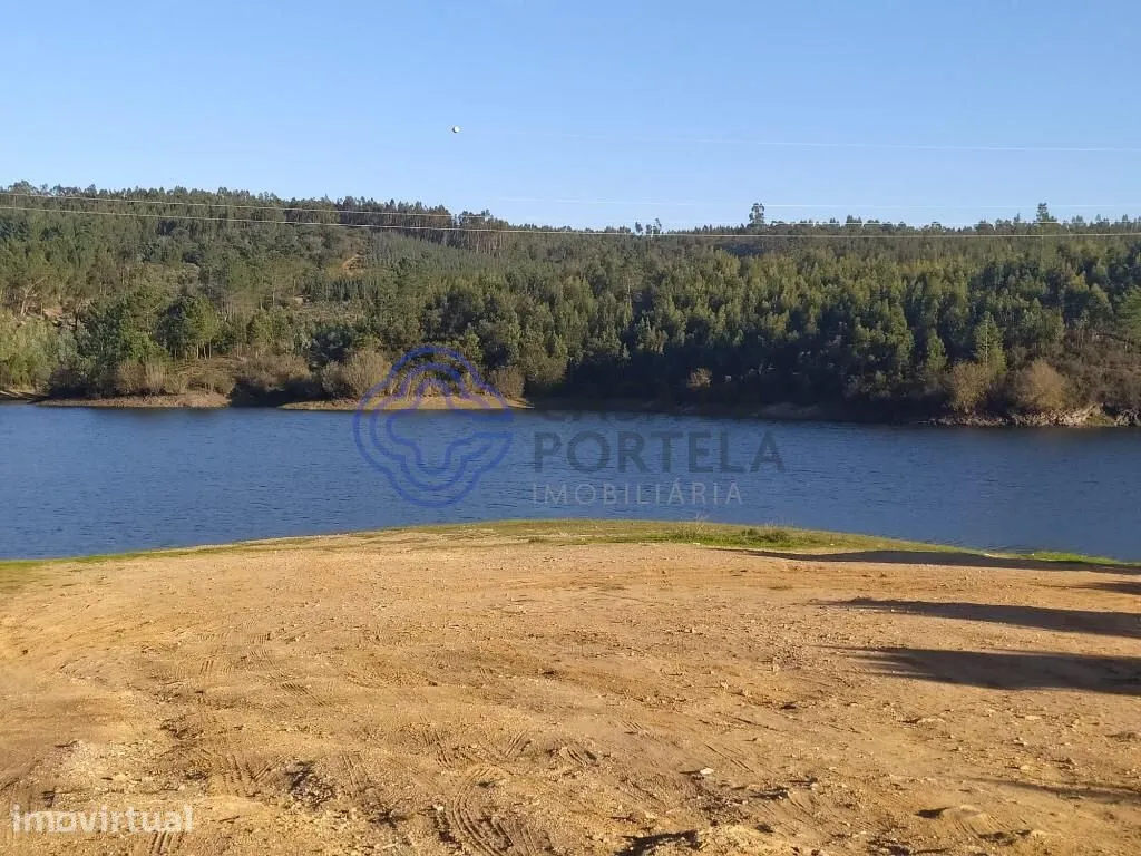 Aed - Construction Plot with Two Levels in Tomar