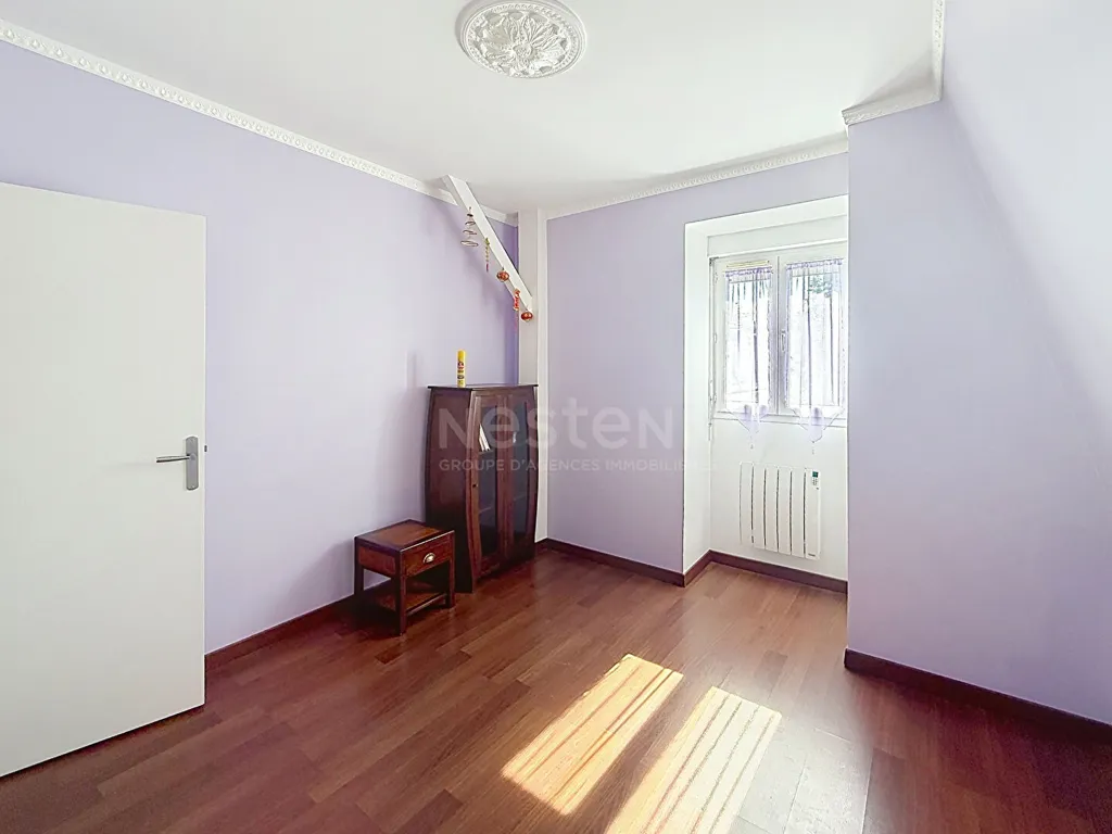 Magamistoad - 2-Bedroom Apartment with Private Parking in Lamorlaye