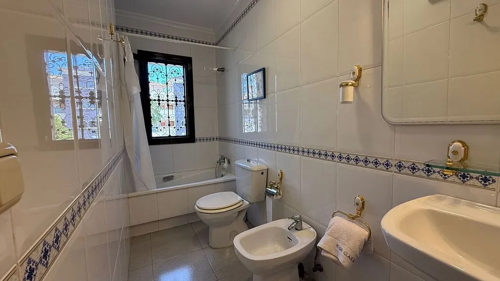 Vannitoad - Rustic Chalet with Pool in La Zenia