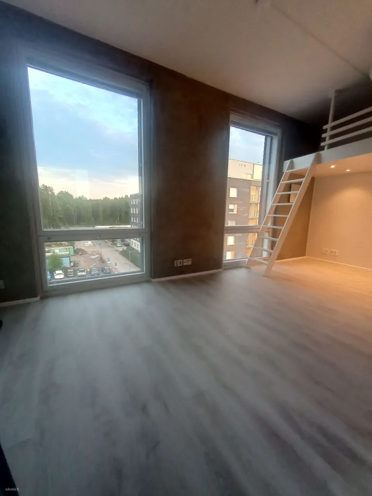 Elutuba - Modern Loft with Balcony in Kivistö, Vantaa