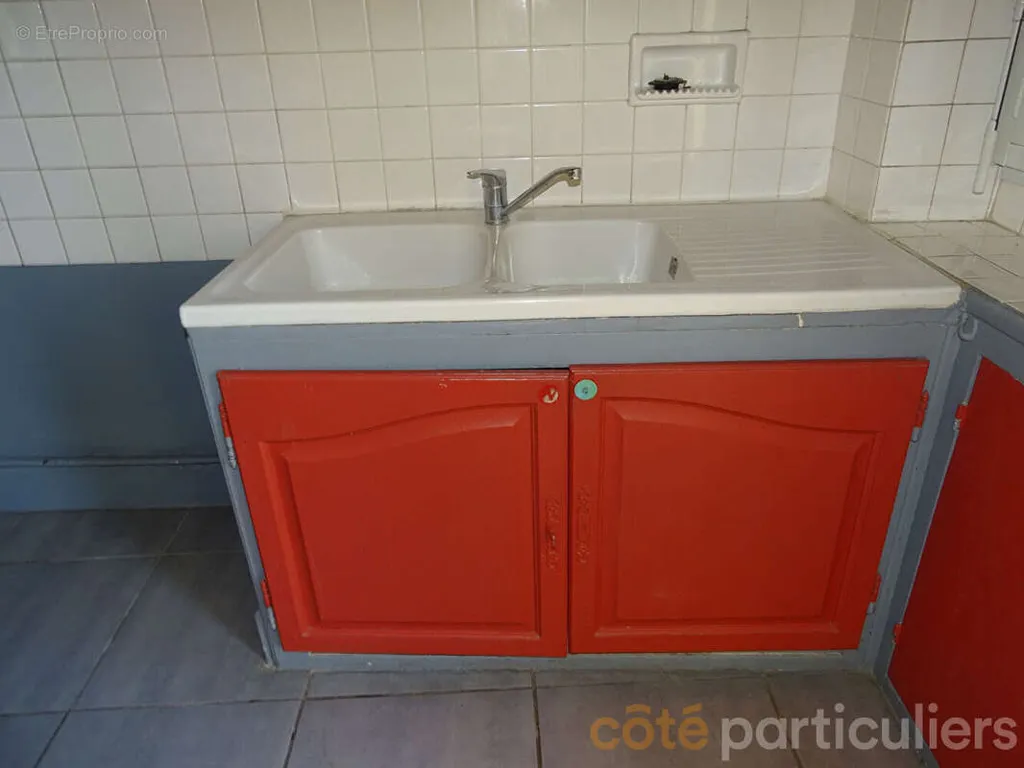 Cuisine - Maison avec Cour et Dépendances à Lignières