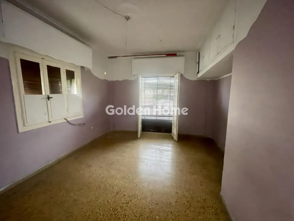 Pièces - Apartment with Balcony in Perama Centre