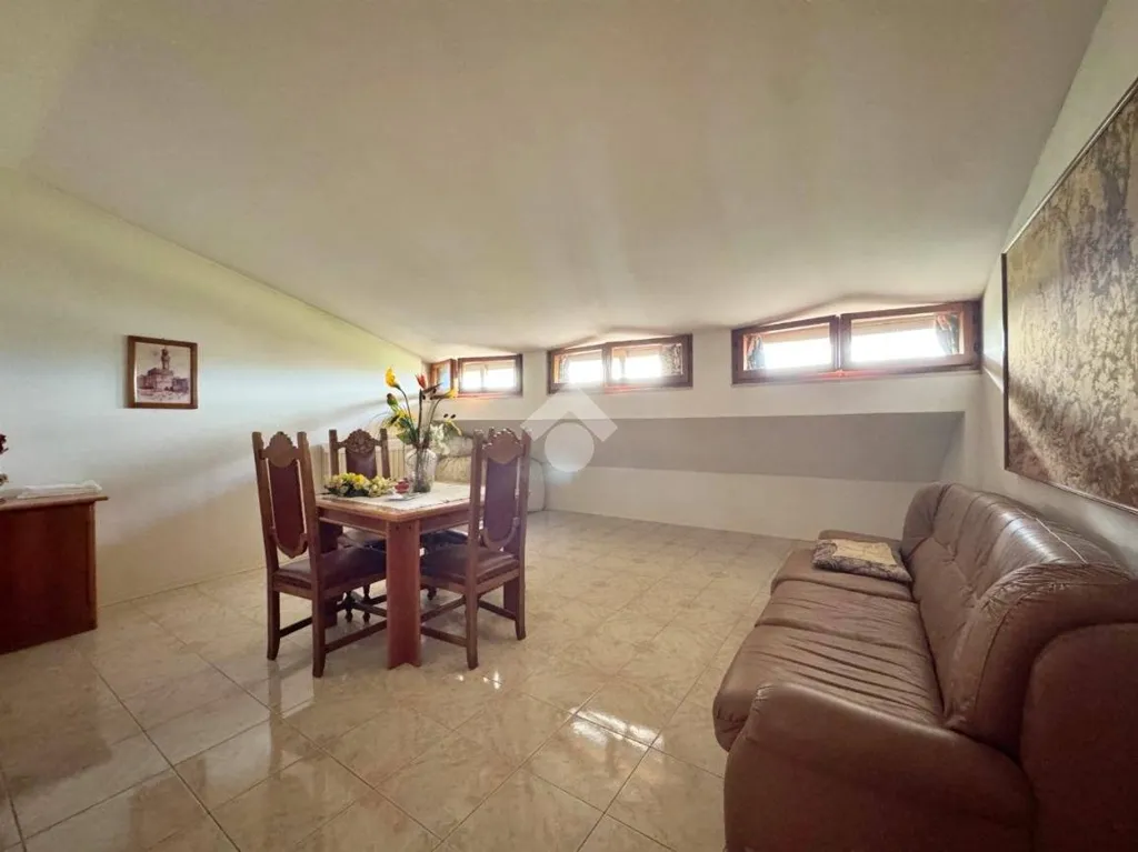 Living Room - Bifamiliare Villa with Garden in Montelabbate