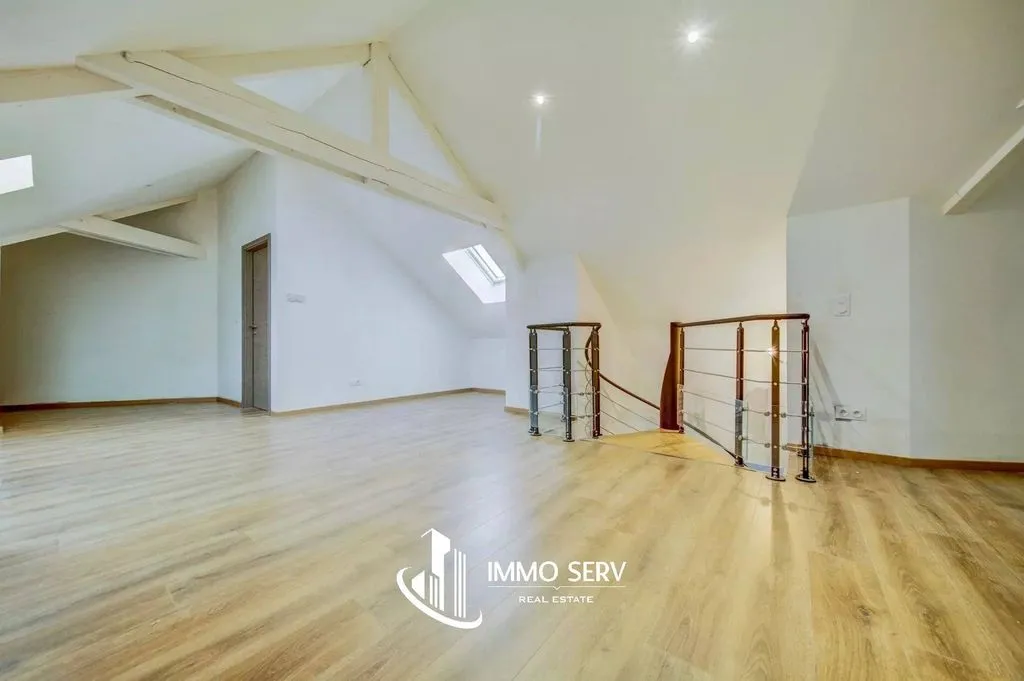 Toad - Architectural House with Panoramic Views in Louvigny