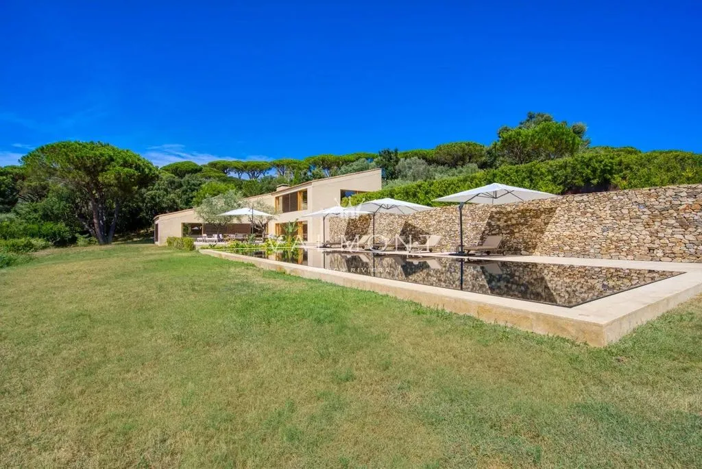Piscine - Villa Luxueuse avec Vue Mer à Saint-Tropez