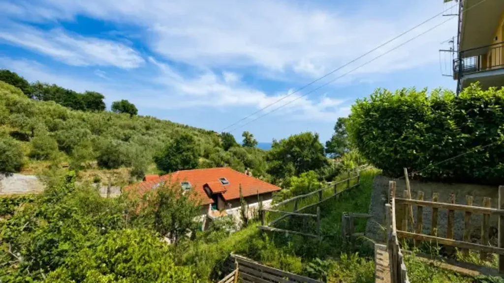 Aed - Independent Villa with Sea View in Varazze