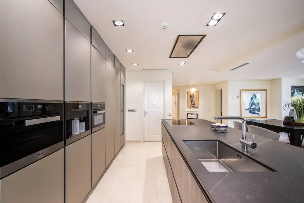 Cuisine - Luxury Villa with Pool in Nueva Andalucia, Marbella