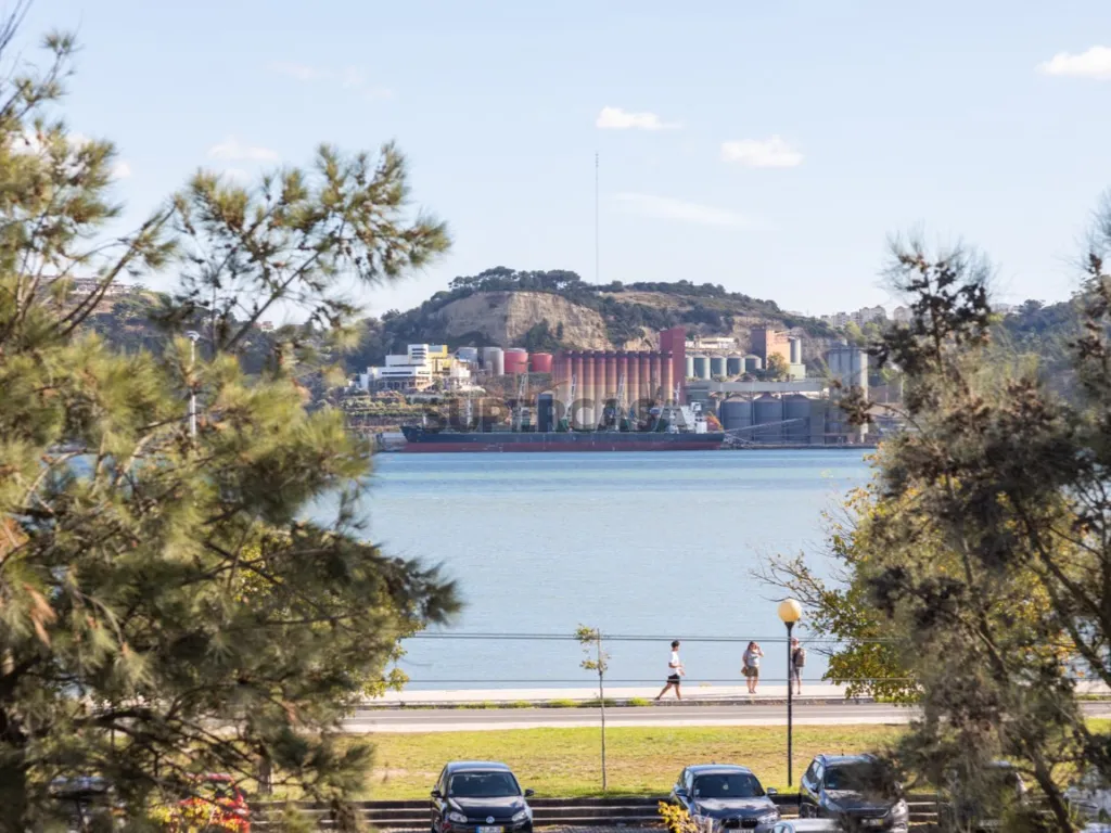 Luxury Flat with Pool in Hyatt Regency Lisboa