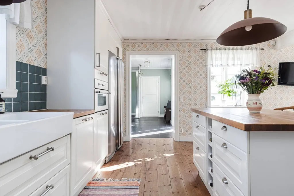 Köök - Charming Farmhouse with Stables in Västra Sund