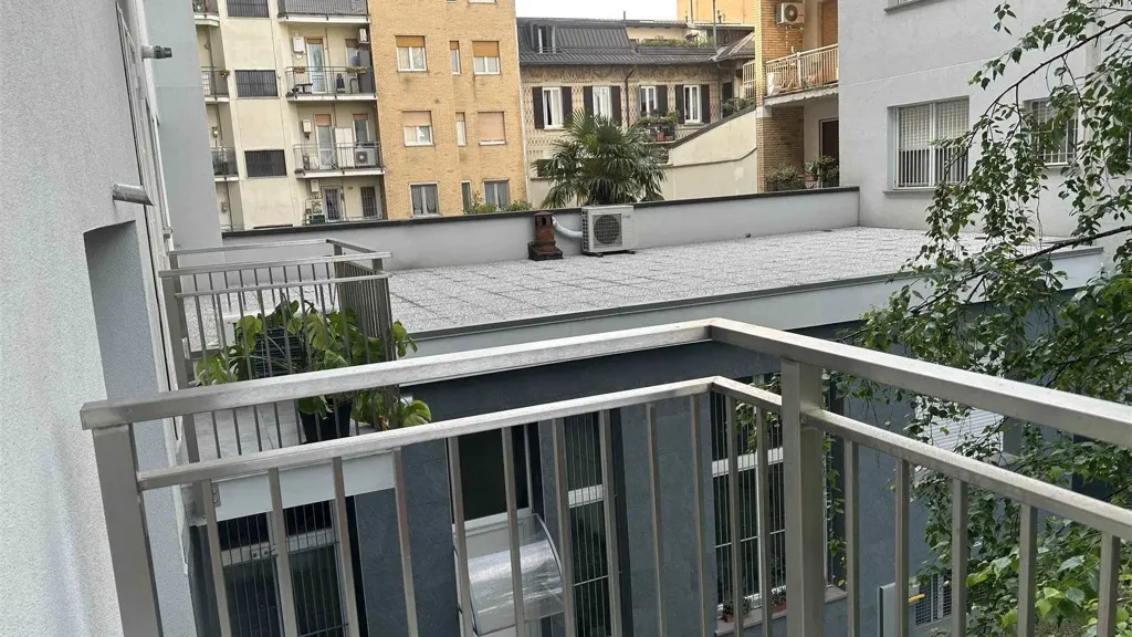 Rõdu - Two-Bedroom Flat in Gambara, Milan