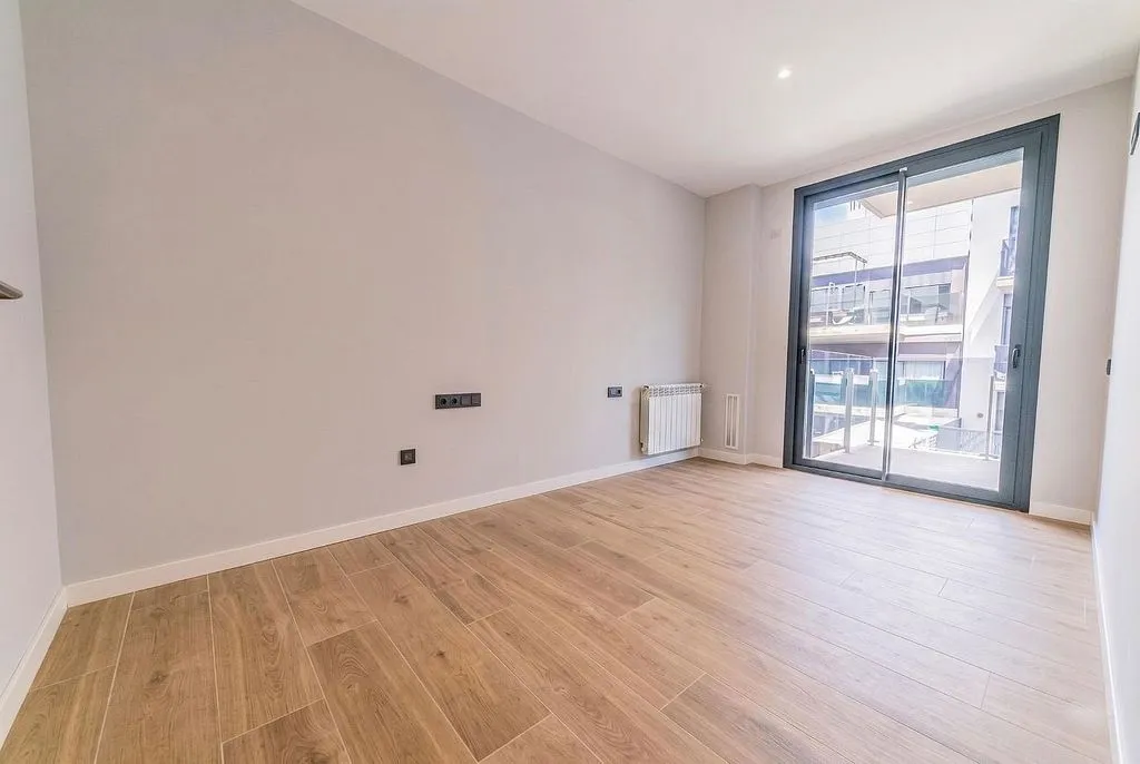 Pièces - Modern Flat with Terrace in Pineda de Mar Centre