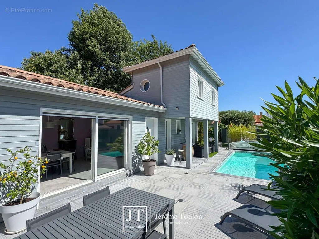 Piscine - Villa Balnéaire avec Piscine à La Tremblade