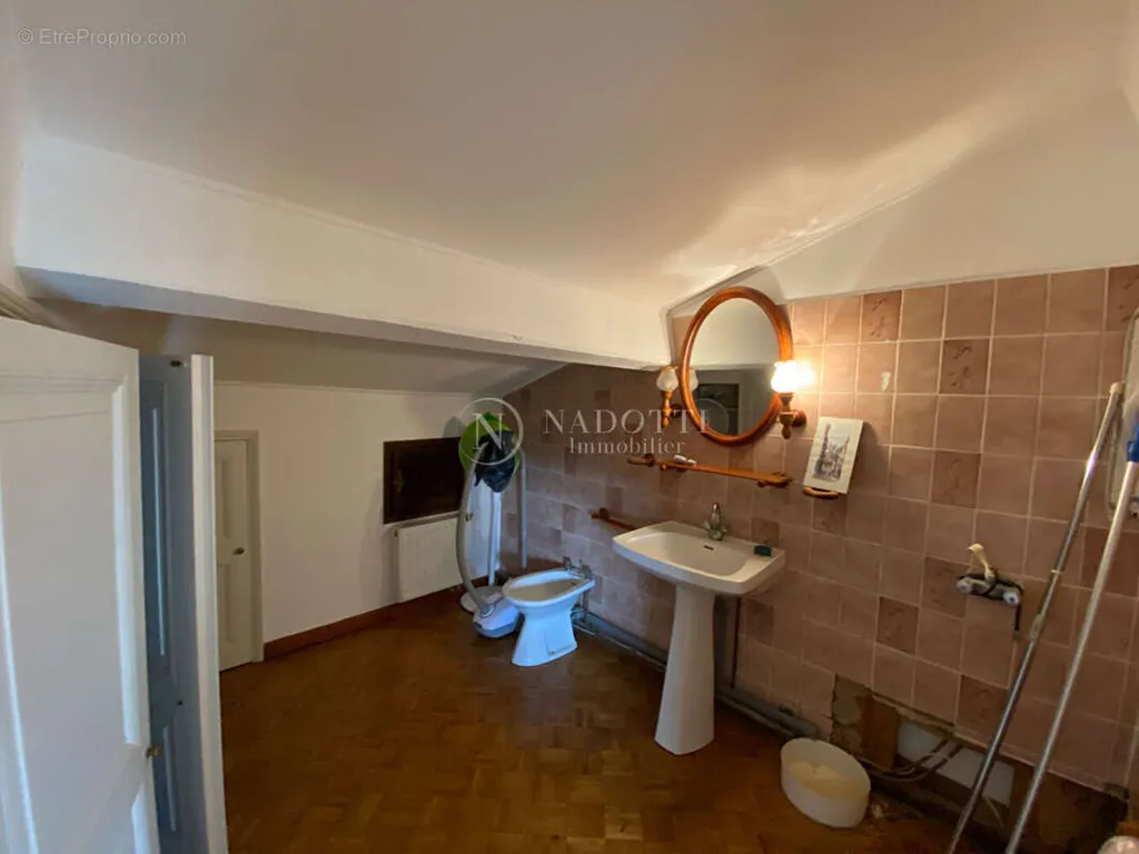 Salles de bain - Maison en Pierre en Viager à Gordes