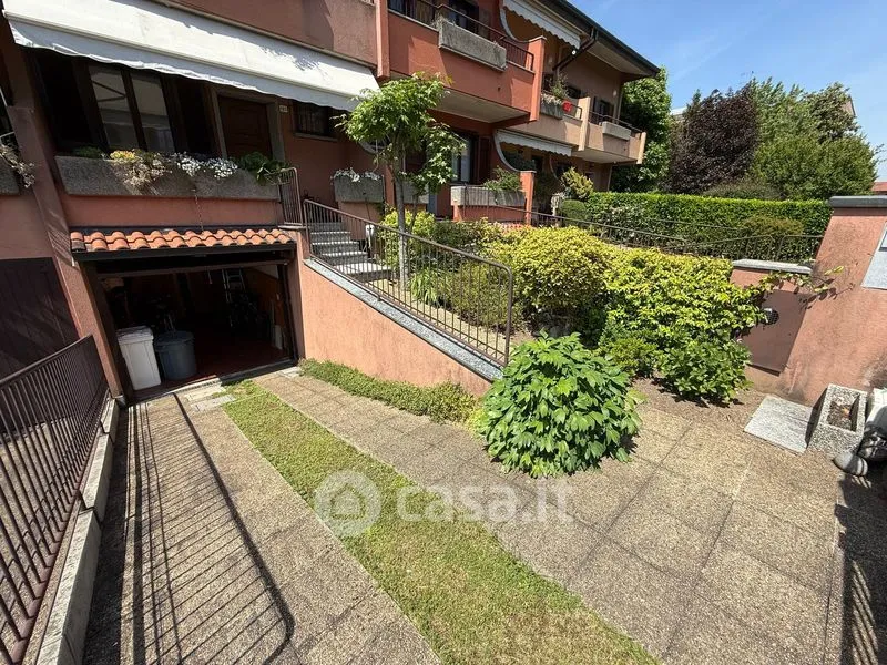 Jardin - Terraced Villa with Double Garden in Saronno