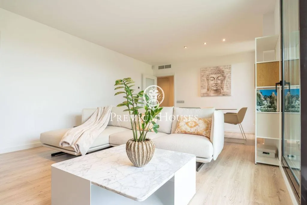 Elutuba - Corner Flat with Pool in Sitges