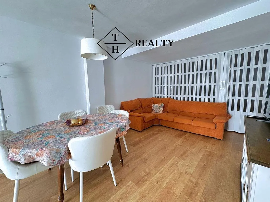 Sala da pranzo - Apartment with Terrace in Centre - Estanys