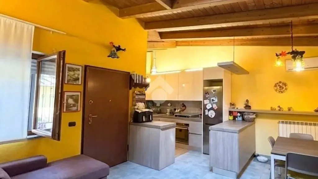 Söögituba - Semi-Independent Apartment with Veranda in Lissone