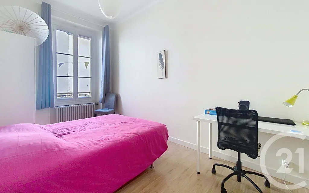 Chambres - Appartement T3 avec Hauteur sous Plafond à Saint-Malo