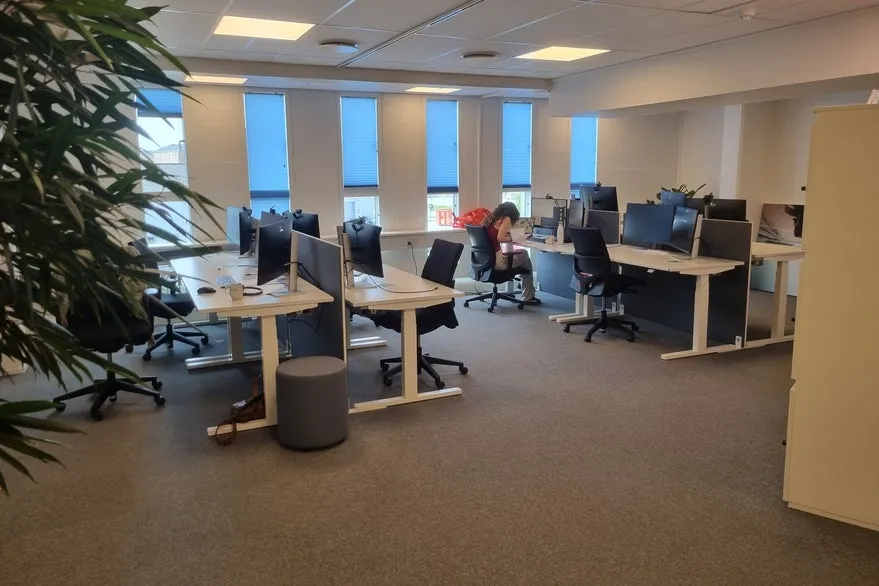 Kabinet - Office Space with Elevator near Ring 4