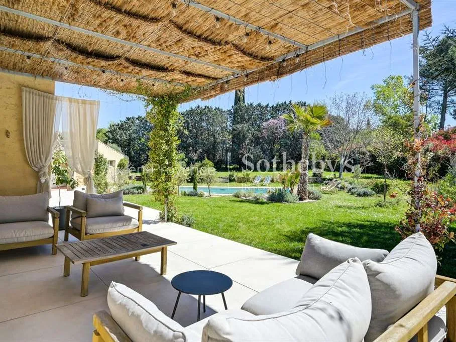 Terrasse - Bastide Familiale avec Piscine à Aix-en-Provence