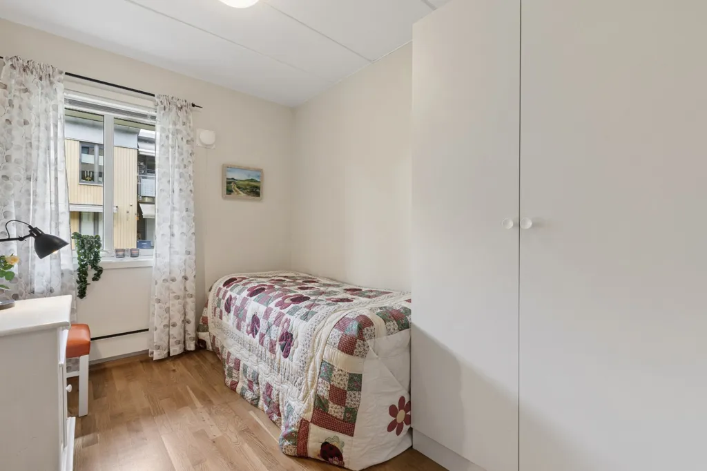 Magamistoad - 3-Bedroom Apartment with Balcony in Hagan