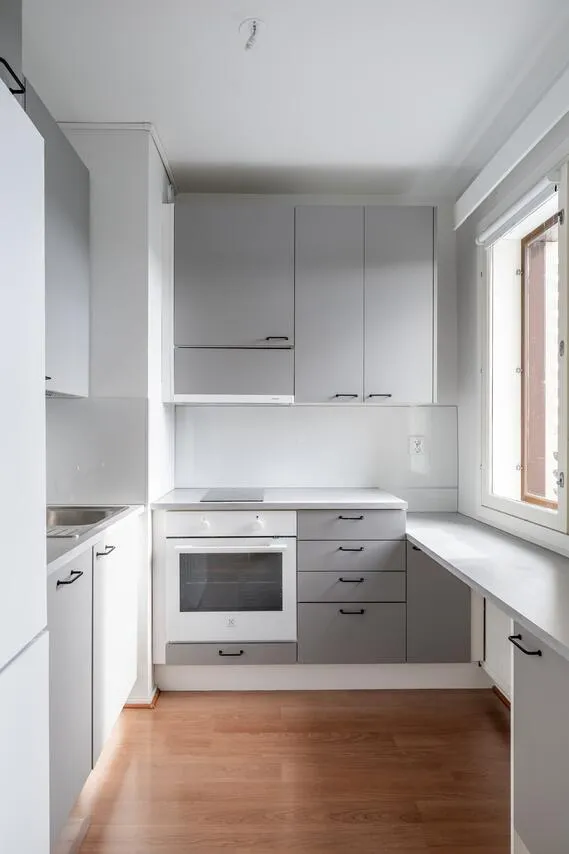 Köök - Apartment with Glazed Balcony in Vantaa