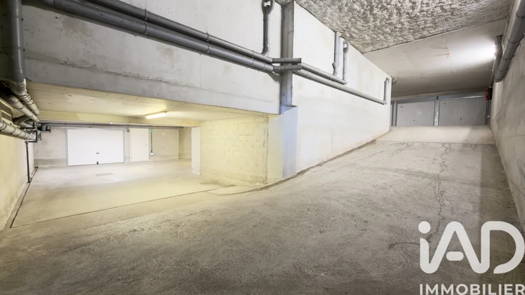 Garage - Parking Sécurisé en Résidence à Nice