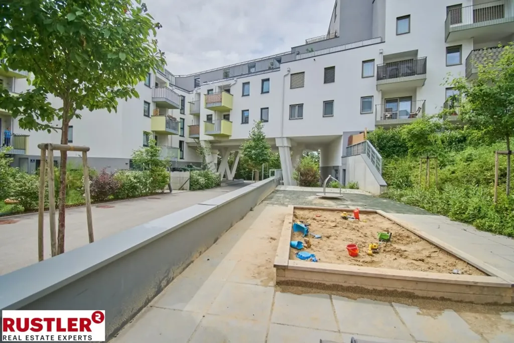 Garden - Apartment with View in Oberlaa, Vienna