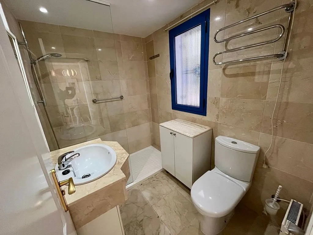 Salles de bain - Apartment with Pool and Sea View in Almuñécar