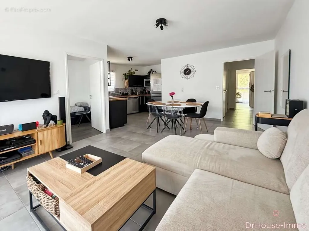 Elutuba - Modern Apartment with Balcony in Dijon