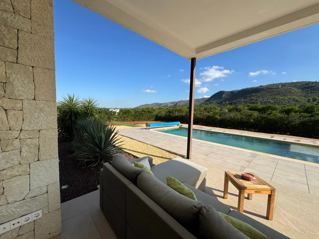 Bassein - Modern Villa with Pool in Beniarbeig
