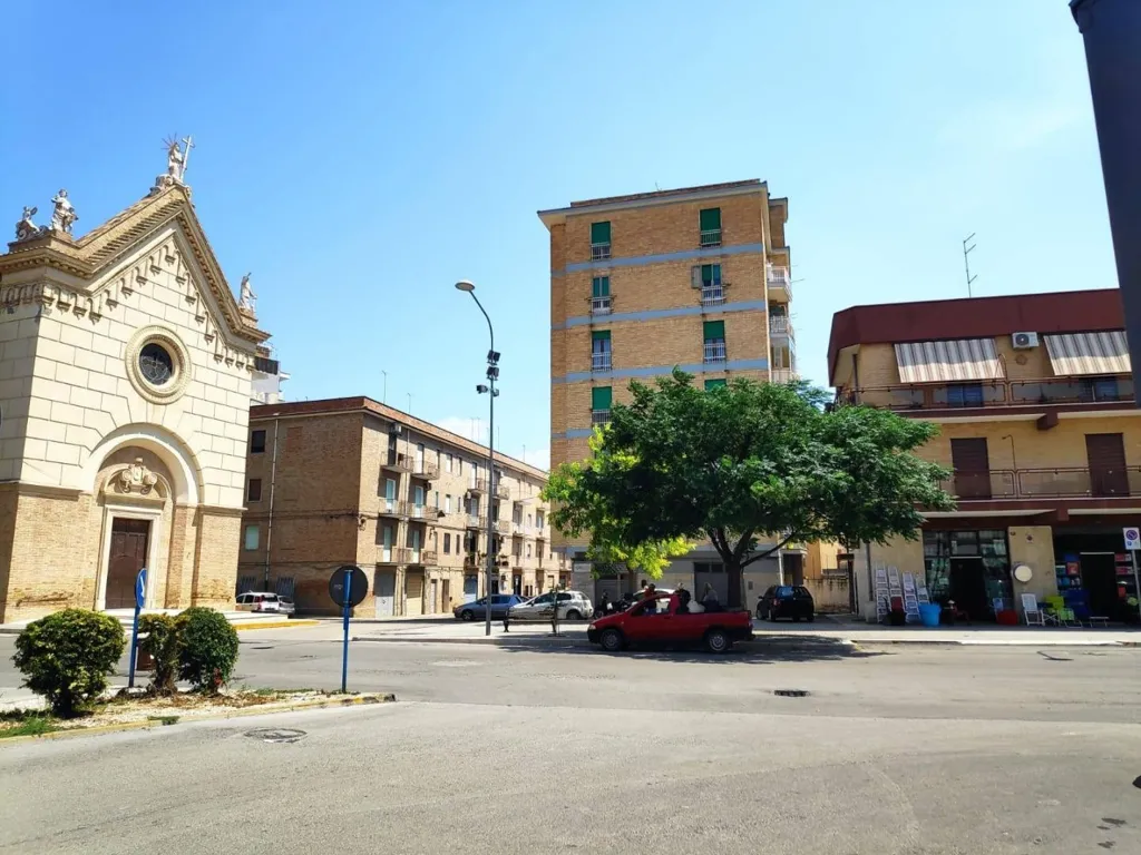Välivaade - Spacious Apartment with Balcony near Lucera Centre