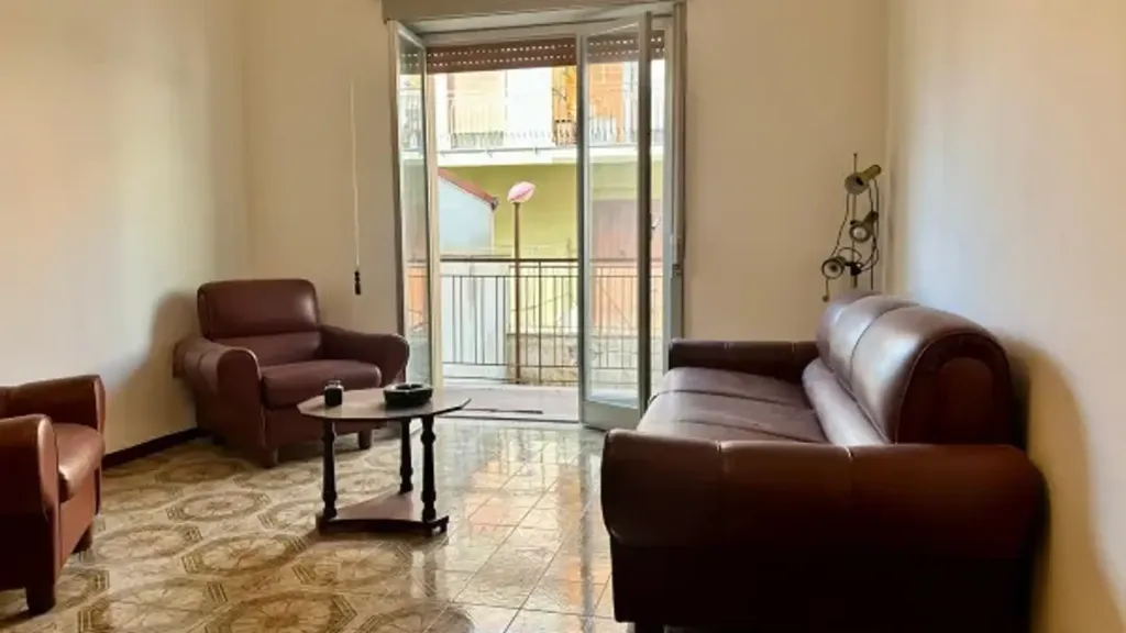 Elutuba - Ground Floor Apartment with Garden in Oliveri
