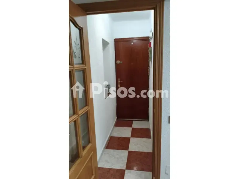 Entrée - Semi-Basement Flat with Patio in Madrid