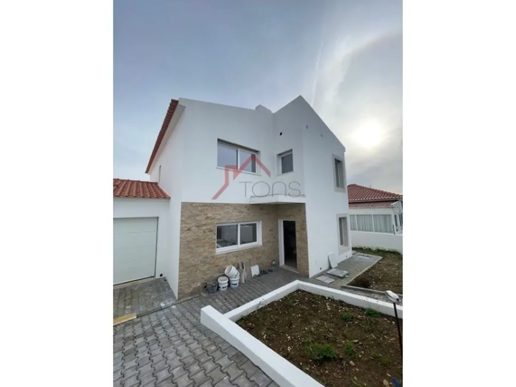 Välivaade - Luxury Villa with Solar Panels in Sintra