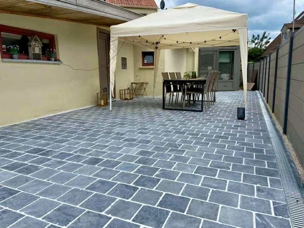 Aed - Charming 3-Facade House with Garden in Rural Area