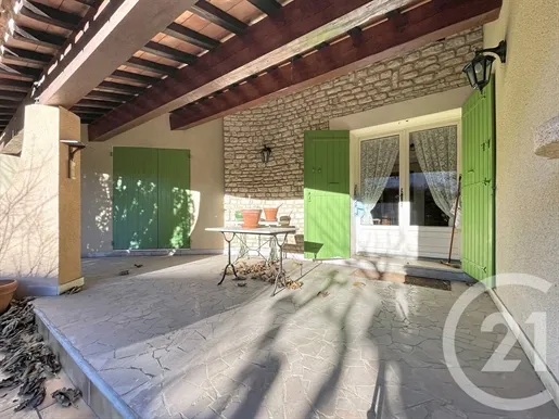 Terrasse - Villa Rénovée avec Atelier à Bagnols-sur-Cèze