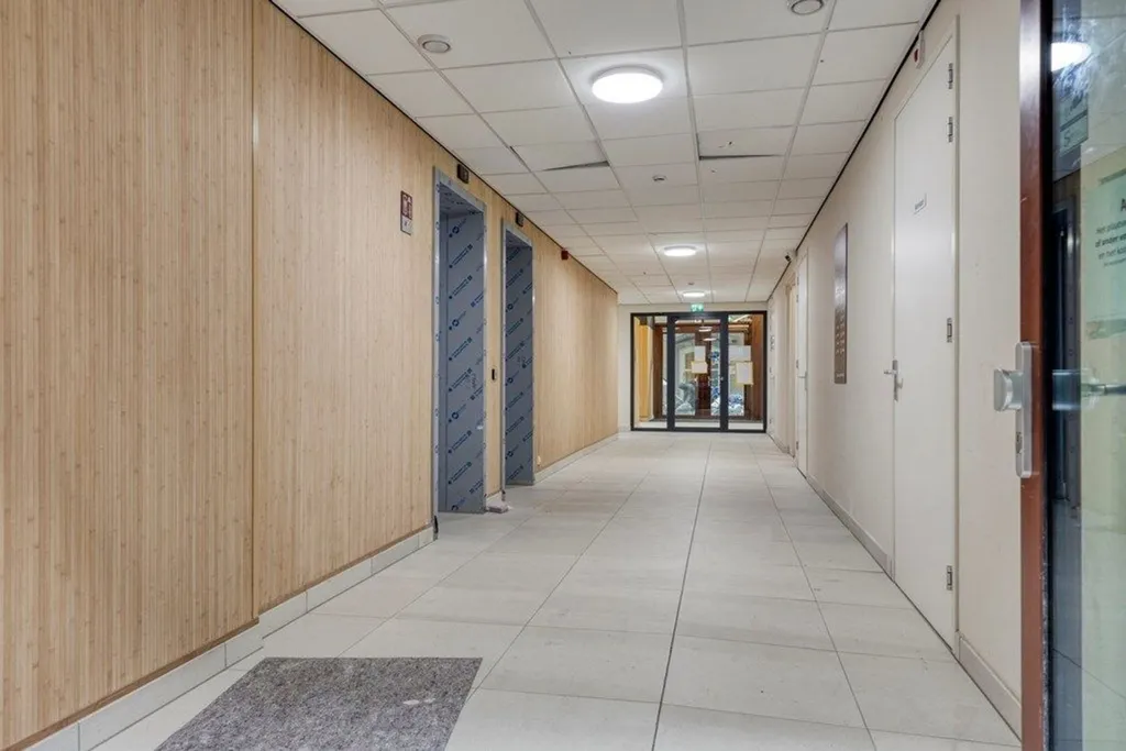 hallway_entrance