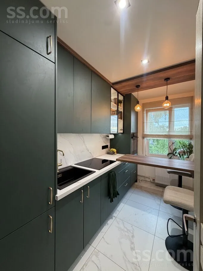 Köök - Apartment with Custom Kitchen in Valmiera