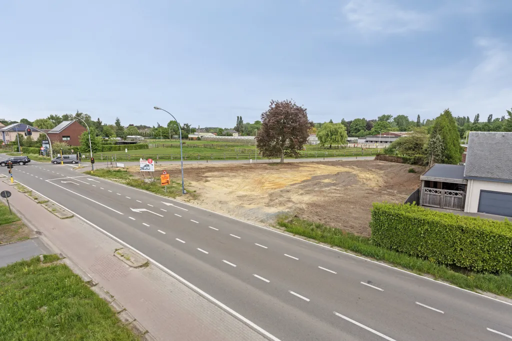 Välivaade - Plot for Semi-Open Development in Kontich