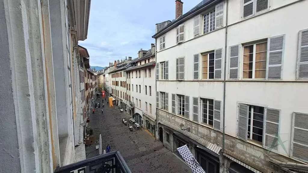 Rõdu - Luxury Apartment with High Ceilings in Chambéry
