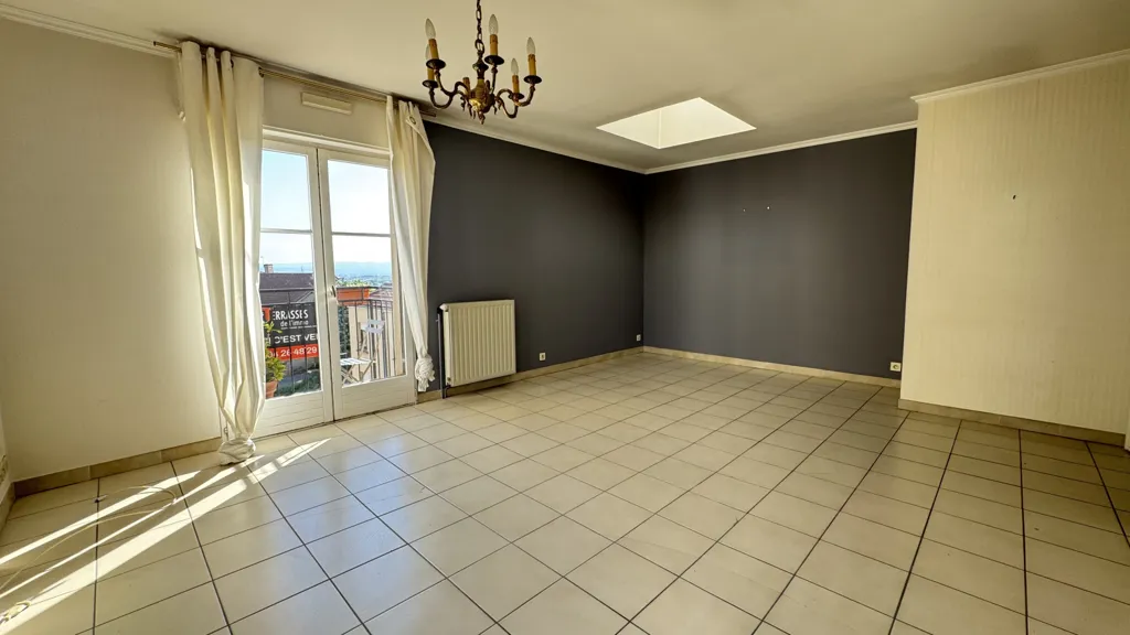 Pièces - Appartement F4 avec Garage à Saint-Galmier