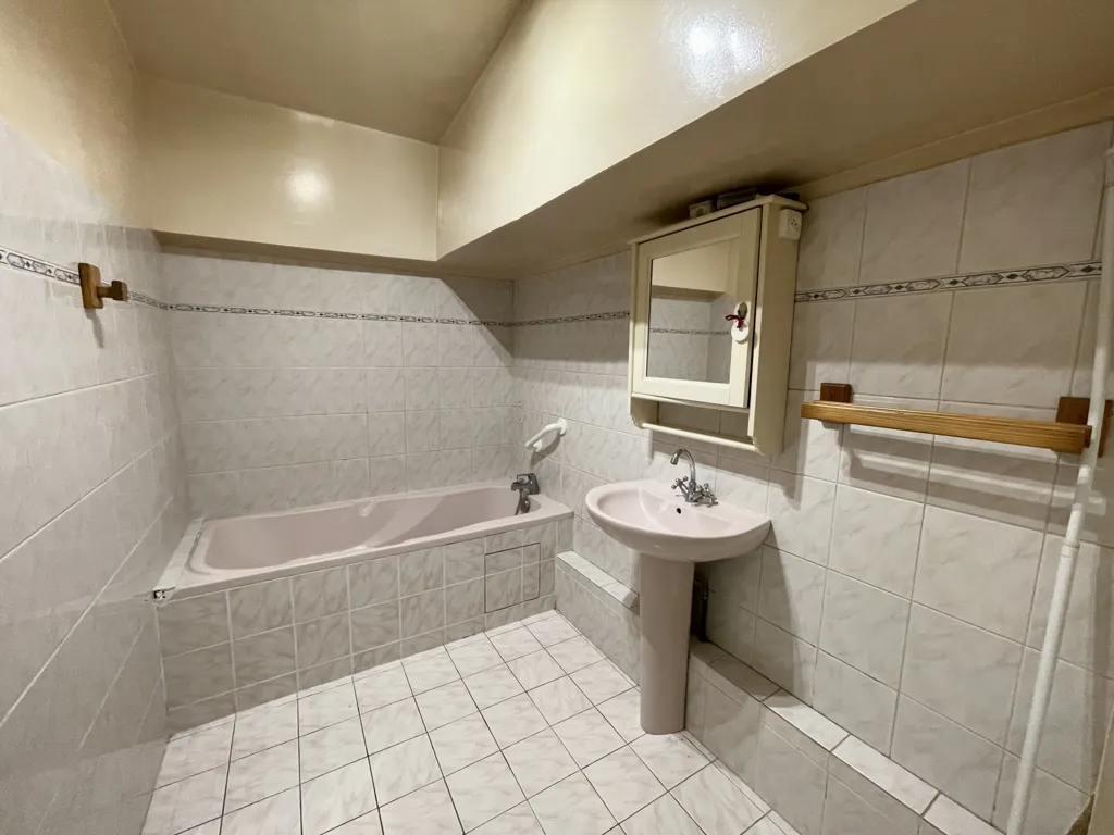 Salles de bain - Appartement Duplex avec Toit-Terrasse à La Ferté-Alais