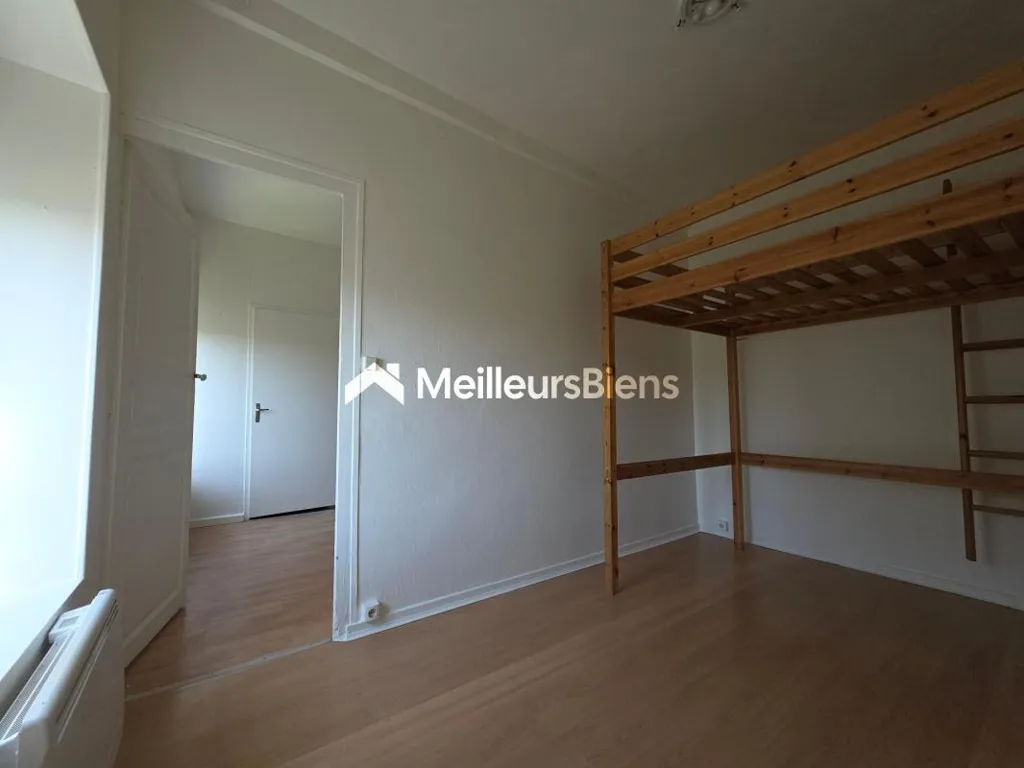 Chambres - Appartement en Pierre avec Jardin à Bourgoin Jallieu